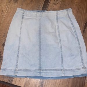 Target Wild Fable light wash mini denim jean skirt